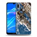 Дизайнерский пластиковый чехол для Huawei Y6 (2019) Космонавт