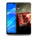 Дизайнерский пластиковый чехол для Huawei Y6 (2019) Coca-cola