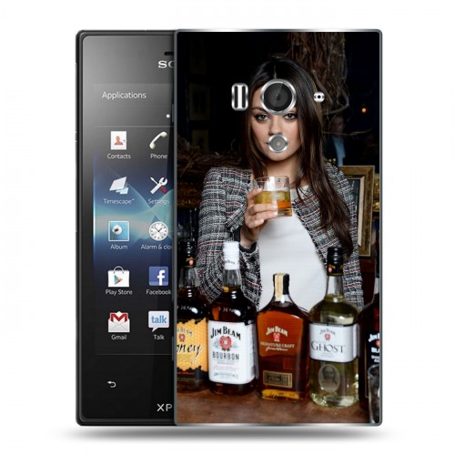 Дизайнерский пластиковый чехол для Sony Xperia acro S Jim Beam